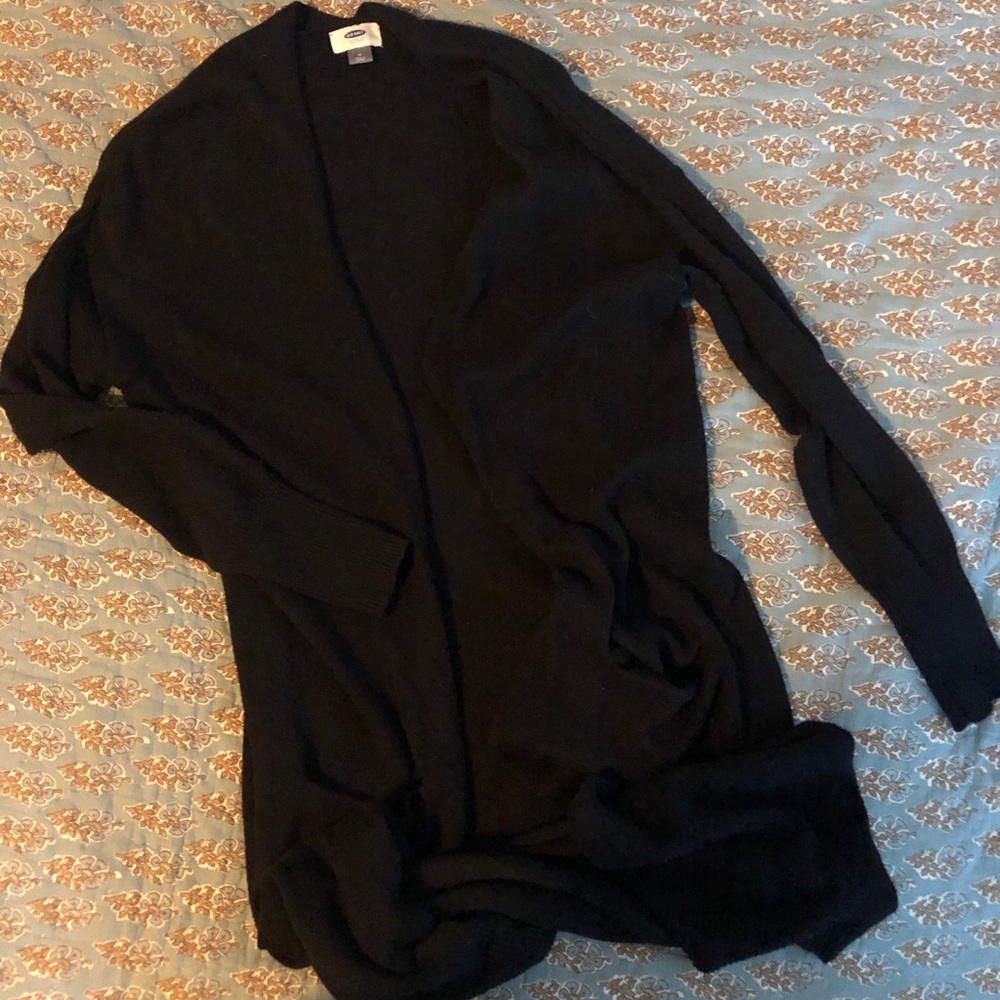 🐝 Old Navy Black sweater